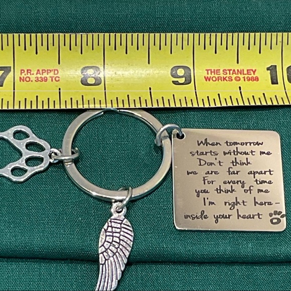 Never Forgotten Doggie Angel Keychain - Picture 6 of 6